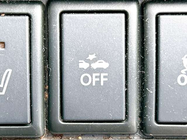 �y�Փˌy�����u�z���s���ɑO���̎ԗ�����F�����A�Փ˂������Ȏ��͌x��ƃu���[�L�ŏՓˉ���Ɣ�Q�y�����A�V�X�g�B�����S�Ƀh���C�u�����y���݂��������܂��B