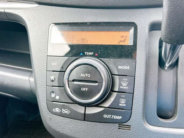 【オートエアコン】寒い冬も暑い夏でも自動で設定した温度に調節してくれます♪