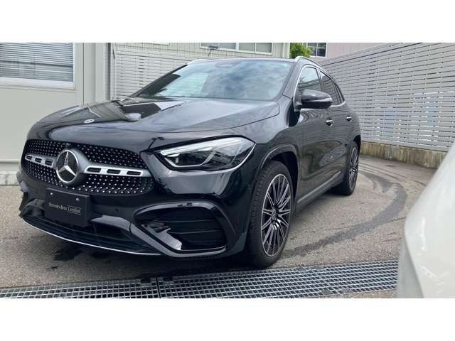 GLAクラスGLA200d 4マチック AMGラインパッケージ 4WD
