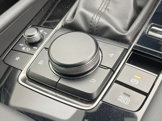 �y�I�[�g�u���[�L�z�[���h�z�M���҂���a�؂Œ�Ԏ��Ƀu���[�L���瑫�𗣂��Ă��A��~��Ԃ�ێ����Ă���܂��B�O�i����Ƃ��̓A�N�Z���𓥂߂Ύ����ŉ��������̂ň��S