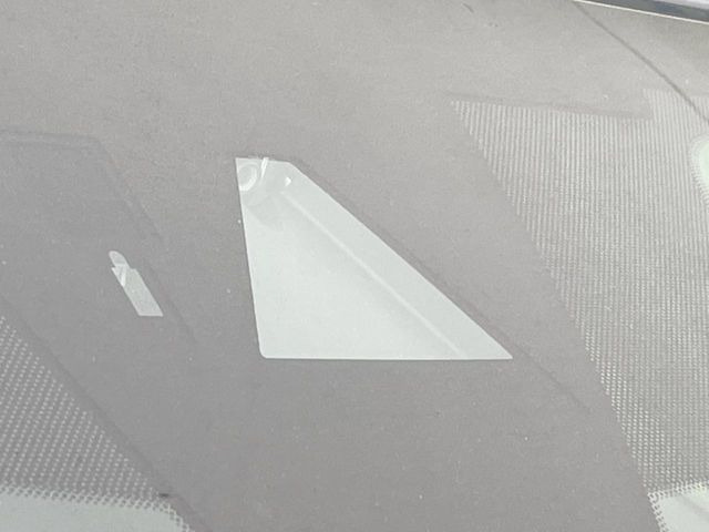 �yi-ACTIVESENSE�z���s���ɑO���̎ԗ�����F�����A�Փ˂������Ȏ��͌x��ƃu���[�L�ŏՓˉ���Ɣ�Q�y�����A�V�X�g�B�����S�Ƀh���C�u�����y���݂��������܂��B