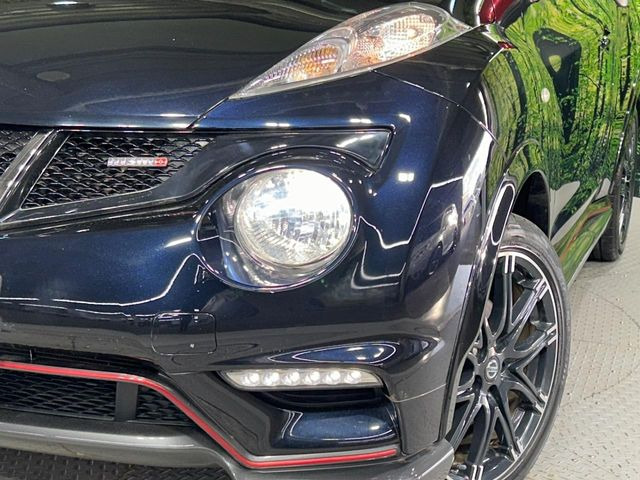 【HIDヘッドライト】非常に明るく前方を照らしてくれるので、悪天候や夜間の走行時も視界良好で安心してお乗りいただけます。