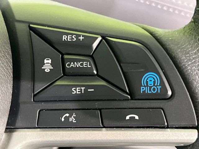 �y�v���p�C���b�g�z�������H�ł̒��������s���y��!!�a�؎��Ə��񑖍s�̃V�[���ŁA�A�N�Z���E�u���[�L�E�X�e�A�����O�������Ő��䂵�A�������^�]�̕��S���y�����Ă���܂���