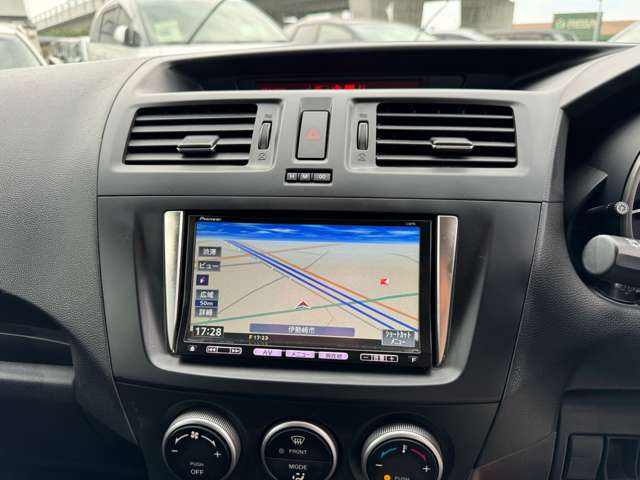 ☆ナビ・CD・DVD・バックカメラ・Bluetooth☆