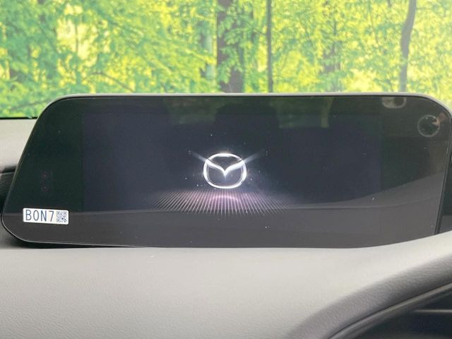 �y8.8�C���`�}�c�_�R�l�N�g�z�ԓ��̕��͋C�Ƀ}�b�`������^�̃f�B�X�v���C�B�X�}�z�ڑ��ł̃i�r�g�p��Bluetooth�Đ����A�l�X�ȋ@�\���y���߂܂��B�����I�ȃ_�C�������삪�\�ŁA�g��������ǍD�ł��B