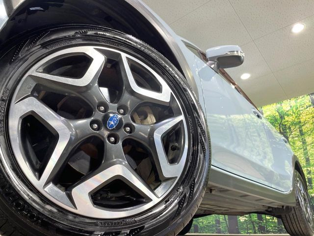 �y����18�C���`�A���~�z�C�[���z�O�ςɃ}�b�`���������A���~�z�C�[���𑕒����Ă���܂��B�e��ЊO�A���~�z�C�[����A�X�^�b�h���X�^�C�����戵�����Ă���܂��B���񂲑��k����������