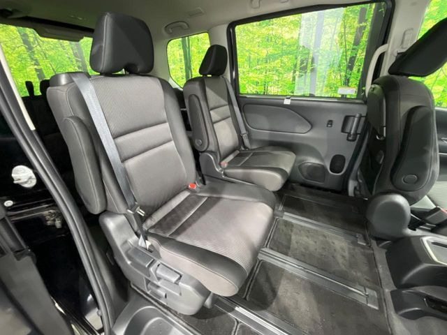 �Z�J���h�V�[�g�͒������������ƂȂ��Ă���A�X���C�h����ΒʘH�X�y�[�X���o��!�O��̈ړ����Ƃ��Ă��ȒP�ł���������A8����Ԏ������K�ȍ���S�n�̃V�[�g�ƂȂ��Ă��܂���