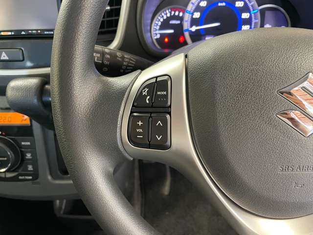 運転席周りに大きな傷、汚れ、へたりなどなく良質な状態です!