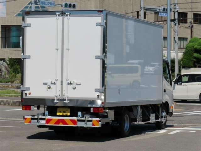 デュトロ冷蔵冷凍車