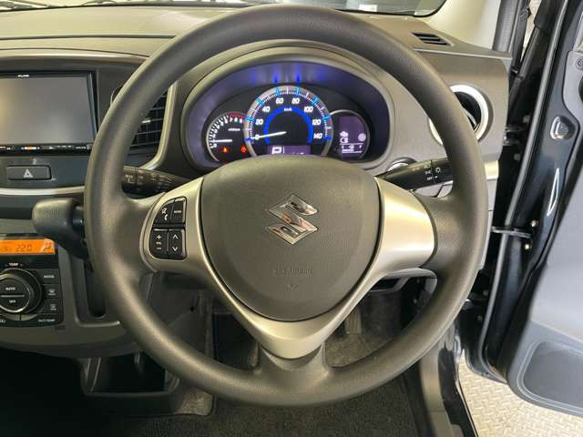 運転席周りに大きな傷、汚れ、へたりなどなく良質な状態です!