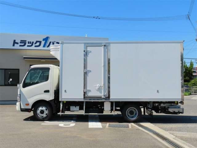 デュトロ冷蔵冷凍車