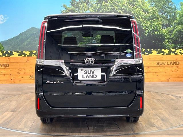 安心の最長10年・走行無制限保証(有償)をご用意。保証内容も充実はもちろん、無料点検&オイル交換や、年中無休の全国・24時間ロードサービスも付帯されておりますのでご安心下さい。