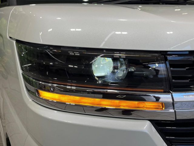 �yLED�w�b�h���C�g�z���V����ԑ��s�����ǍD�Ȏ��E���m�ۂ����S���ĉ^�]�ł��鍂�P�xLED�w�b�h���C�g�𑕔�!�_�����x�������A����d�͂��}�����Ă��܂��B