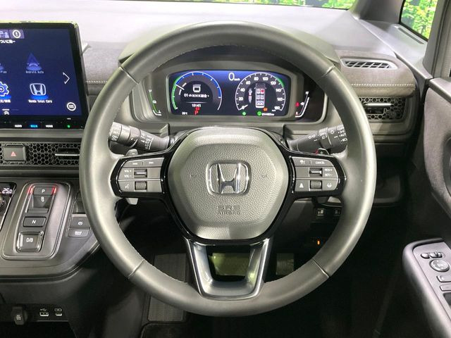 �y�����v�����X�e�A�����O�z�㎿�Ȋv���g�p���邱�ƂŁA��ɂ����������݂ƂĂ��^�]���₷���n���h���ł���