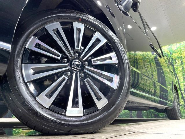 �y����17�C���`�A���~�z�C�[���z�O�ςɃ}�b�`���������A���~�z�C�[���𑕒����Ă���܂��B�e��ЊO�A���~�z�C�[����A�X�^�b�h���X�^�C�����戵�����Ă���܂��B���񂲑��k����������