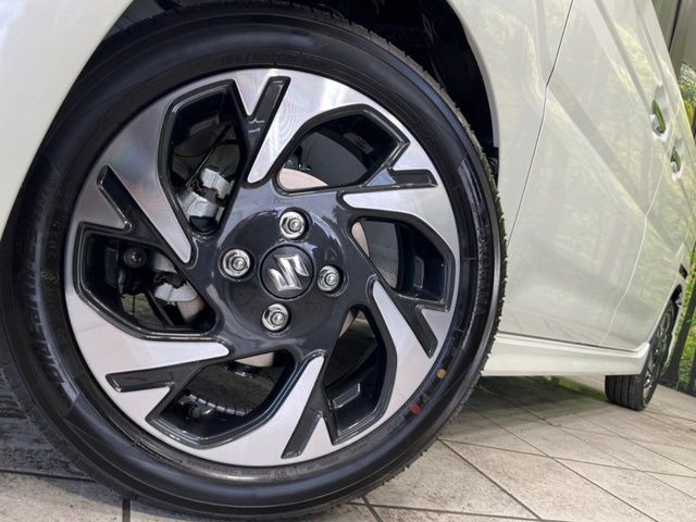 �y����15�C���`�A���~�z�C�[���z�O�ςɃ}�b�`���������A���~�z�C�[���𑕒����Ă���܂��B�e��ЊO�A���~�z�C�[����A�X�^�b�h���X�^�C�����戵�����Ă���܂��B���񂲑��k����������