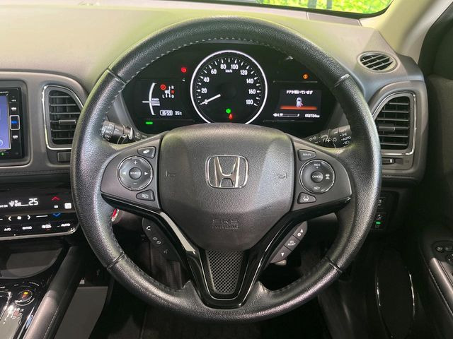 ステアリングも使用感が少なく、きれいな状態となっております♪