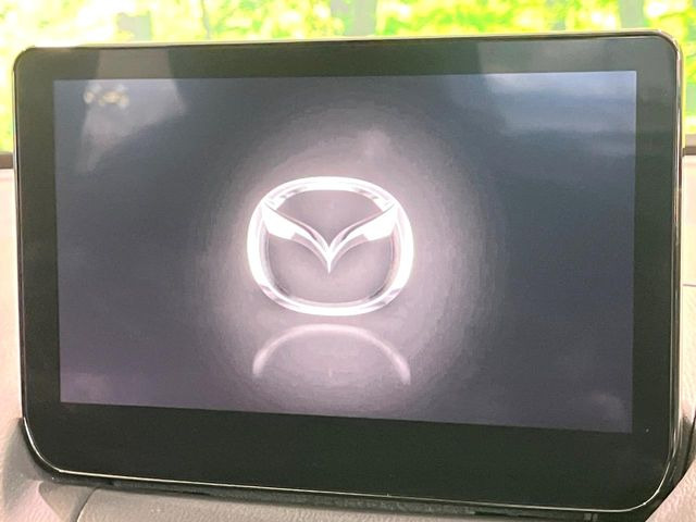 �y�}�c�_�R�l�N�g�i�r�z�ԓ��̕��͋C�Ƀ}�b�`������̌^�^�C�v�̃i�r�B�e����q�ݒ��Bluetooth�Đ����A�l�X�ȋ@�\���y���߂܂��B�����I�ȃ_�C�������삪�\�ŁA�g��������ǍD�ł��B