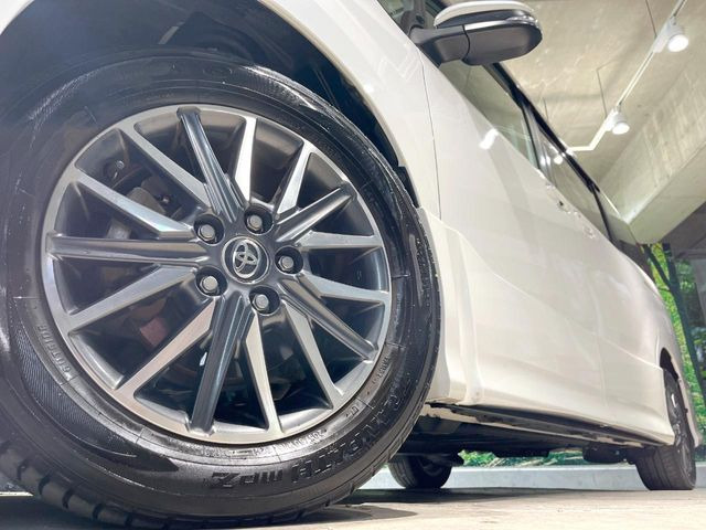 【純正16インチアルミホイール】外観にマッチした純正アルミホイールを装着しております。各種社外アルミホイールや、スタッドレスタイヤも取扱いしております。是非ご相談ください♪