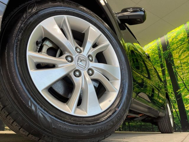【純正16インチアルミホイール】外観にマッチした純正アルミホイールを装着しております。各種社外アルミホイールや、スタッドレスタイヤも取扱いしております。是非ご相談ください♪