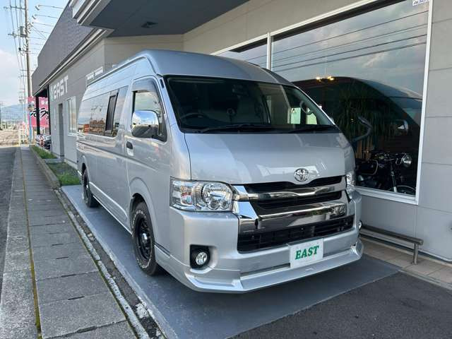 ハイエースバン