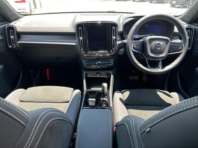 XC40ウルトラ B4 AWD 4WD