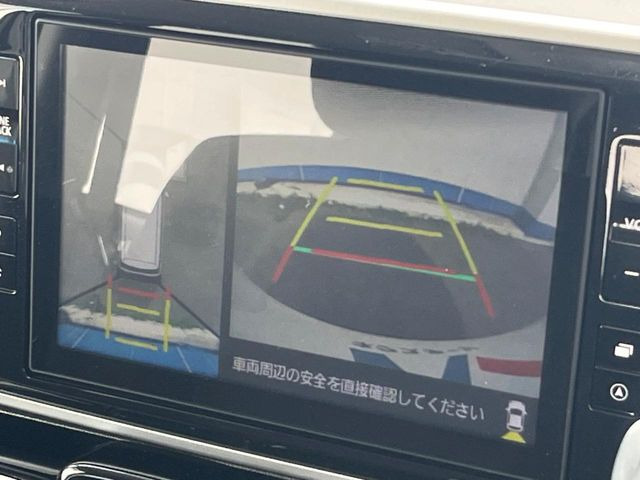 【パノラマモニター】専用のカメラにより、上から見下ろしたような視点で360度クルマの周囲を確認することができます☆死角部分も確認しやすく、狭い場所での切り返しや駐車もスムーズに行えます。