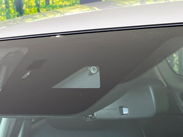 �y�X�}�[�g�V�e�B�u���[�L�T�|�[�g�z�ᑬ���s���ɑO���̎ԗ�����F�����A�Փ˂������Ȏ��͌x��ƃu���[�L�ŏՓˉ���Ɣ�Q�y�����A�V�X�g�B�����S�Ƀh���C�u�����y���݂��������܂��B