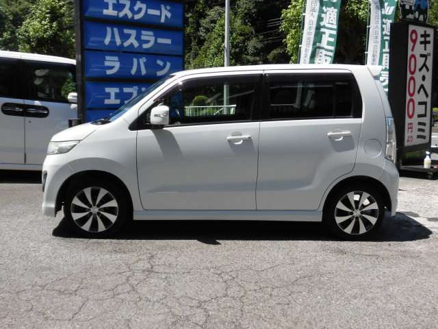 ���Ђ́u�i���ƃv���C�V���O�v��O��I�ɂ������A���ݑ��ꉿ�i�̂��Ԃ�K���ȉ��i�Ŕ̔����Ă���܂��B�܂����s�������A�Ԃ̃R���f�B�V�������d�����Ă���A�S�ԕK�����Ђ̎d����S�����ڂŌ��Ĕ����Ă���܂��B