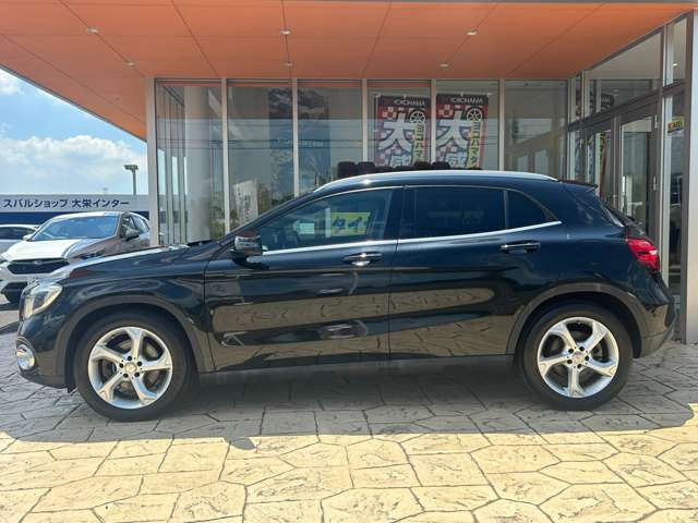 GLAクラスGLA220 4マチック 4WD