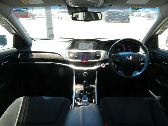 �i�����ꂽ�C���p�l����́A�X�^�C���b�V�������쐫�⎋�F���ɂ��D��A�O���̂��Ȃ��f�U�C���ɂȂ��Ă���܂�!