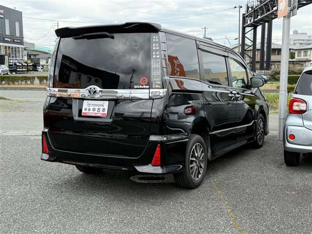 ヴォクシー2.0 ZS 煌II 4WD