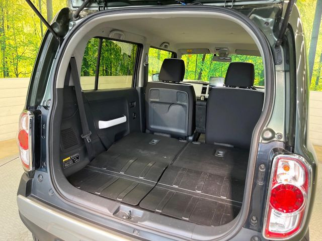 普段のお買い物や通勤、送迎等に十分な荷室スペースを確保しております。セカンドシートを倒すと、大きな荷物の積載も可能です♪