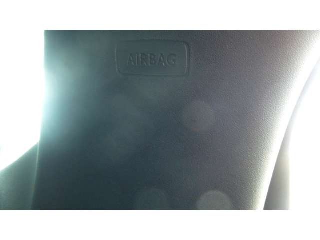 �E�J�[�e���G�A�o�b�N�ł��B