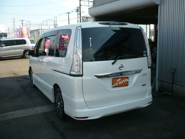 セレナ2.0 ハイウェイスター S-HYBRID