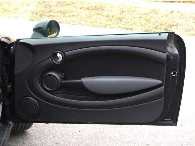 �h�A�g���������̒ʂ�A�܂��܂����ꂢ�ɏ���Ă����܂�