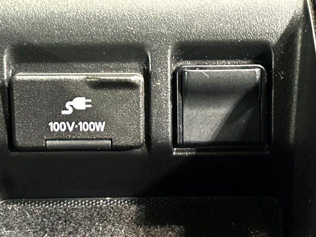 【1500Wアクセサリーコンセント】消費電力1500Wまでの家電が使えます。キャンプやスポーツ・アウトドアでのアクティビティはもちろん、災害・停電の際に大活躍♪