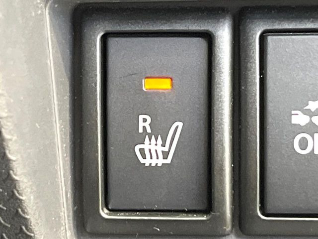 【シートヒーター】寒い日に重宝するシートヒーター!エアコンより早く温まってくれるので寒がりの人も安心ですね♪エアコンの温風は乾燥するから苦手、という方にもをおすすめです。