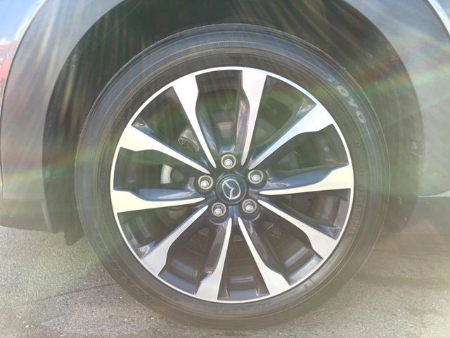 �������A���~!�������������ă��f���ʂɃf�U�C������Ă��܂��B�������S����K�ɍ������ʂ𔭊�����u�z�C�[���R�[�e�B���O�v�̎{�H����t��!���C�y�ɒS���c�Ƃ܂ł����k���������B