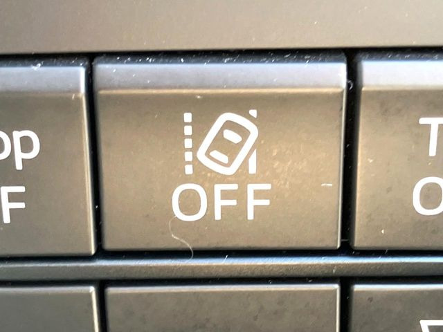 �y�X�}�[�g�u���[�L�T�|�[�g�z���s���ɑO���̎ԗ�����F�����A�Փ˂������Ȏ��͌x��ƃu���[�L�ŏՓˉ���Ɣ�Q�y�����A�V�X�g�B�����S�Ƀh���C�u�����y���݂��������܂��B