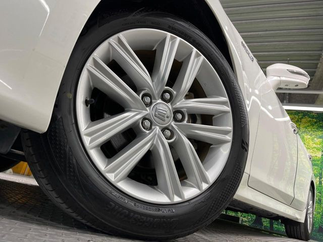 �y����17�C���`�A���~�z�C�[���z�O�ςɃ}�b�`���������A���~�z�C�[���𑕒����Ă���܂��B�e��ЊO�A���~�z�C�[����A�X�^�b�h���X�^�C�����戵�����Ă���܂��B���񂲑��k����������