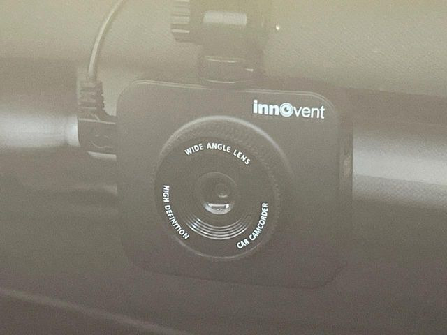 【ドライブレコーダー】安心・安全なカーライフに必須のドライブレコーダーを装備!走行中はもちろん、あおり運転や事故に遭遇した際の状況も映像で記録し、万一のリスクに備えます。