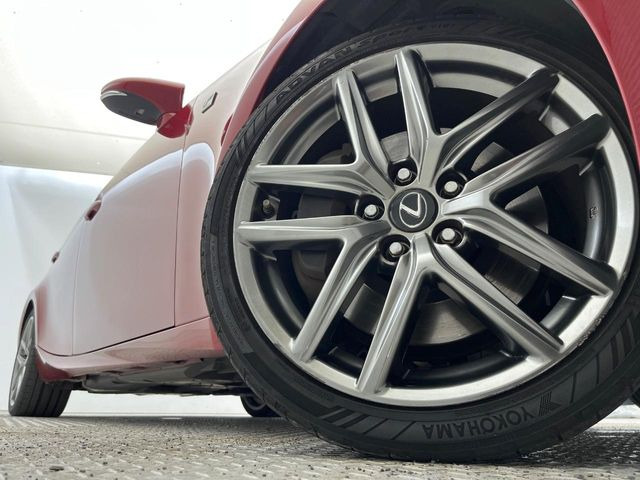 【純正18インチアルミホイール】外観にマッチした純正アルミホイールを装着しております。各種社外アルミホイールや、スタッドレスタイヤも取扱いしております。是非ご相談ください♪