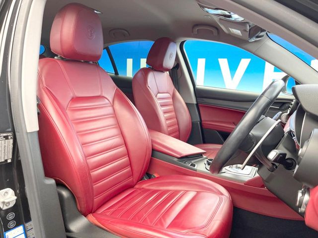 ●レザーシート:高級感漂うブラックレザーシートは、使用感も少なく良好なコンディションを保っております!その他、気になる箇所がございましたらお気軽にお問合せ下さい!