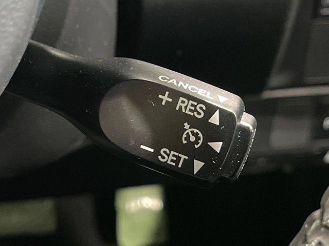 �y�N���[�Y�R���g���[���z�������H�����N���N���s�B�A�N�Z���𗣂��Ă���葬�x�ő��s���ł��A�������^�]���̕��S���y��!�����E�������ȒP�ȃX�C�b�`����Œ����ł��܂��B