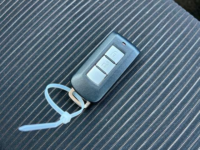 �y�X�}�[�g�L�[&�v�b�V���X�^�[�g�V�X�e���z�J�o����|�P�b�g�ɓ��ꂽ�܂܃h�A�̊J���ł��A�����^�b�`�Ŋy�X�G���W�����������܂���