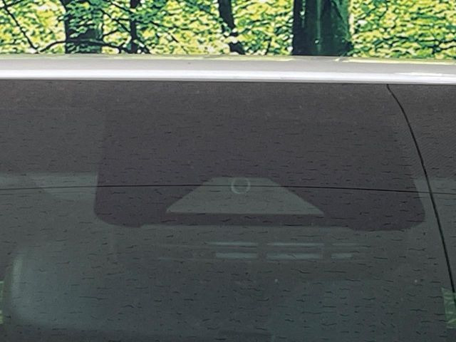 �y�g���^�Z�[�t�e�B�Z���X�z���s���ɑO���̎ԗ�����F�����A�Փ˂������Ȏ��͌x��ƃu���[�L�ŏՓˉ���Ɣ�Q�y�����A�V�X�g�B�����S�Ƀh���C�u�����y���݂��������܂��B