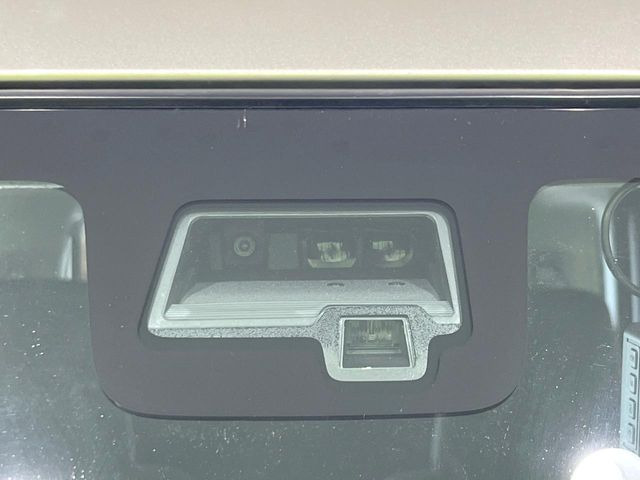 �y�X�Y�L �Z�[�t�e�B�T�|�[�g�z���s���ɑO���̎ԗ�����F�����A�Փ˂������Ȏ��͌x��ƃu���[�L�ŏՓˉ���Ɣ�Q�y�����A�V�X�g�B�����S�Ƀh���C�u�����y���݂��������܂��B