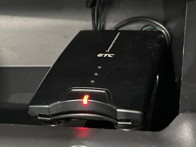 【ETC】高速道路の料金所をストレスなく通過!話題のスポットやサービスエリアに多い「スマートIC」利用時は必須のアイテムです。当店でセットアップを実施、ご納車当日からすぐにご利用いただけます!