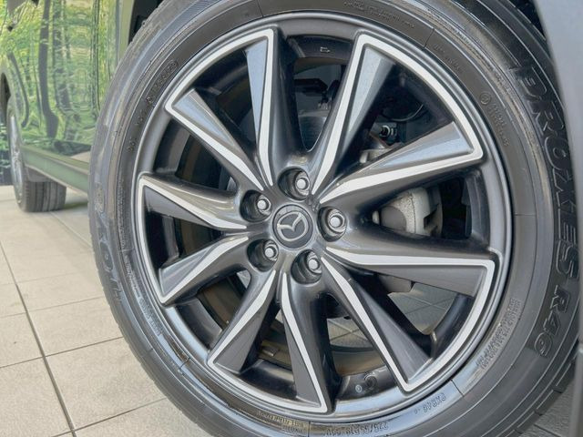 �y����19�C���`�A���~�z�C�[���z�O�ςɃ}�b�`���������A���~�z�C�[���𑕒����Ă���܂��B�e��ЊO�A���~�z�C�[����A�X�^�b�h���X�^�C�����戵�����Ă���܂��B���񂲑��k����������